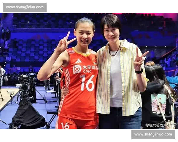赵蕊蕊王奥芊暖心相拥!女排传承泪目,17 岁新星 19 扣 14 中创纪录